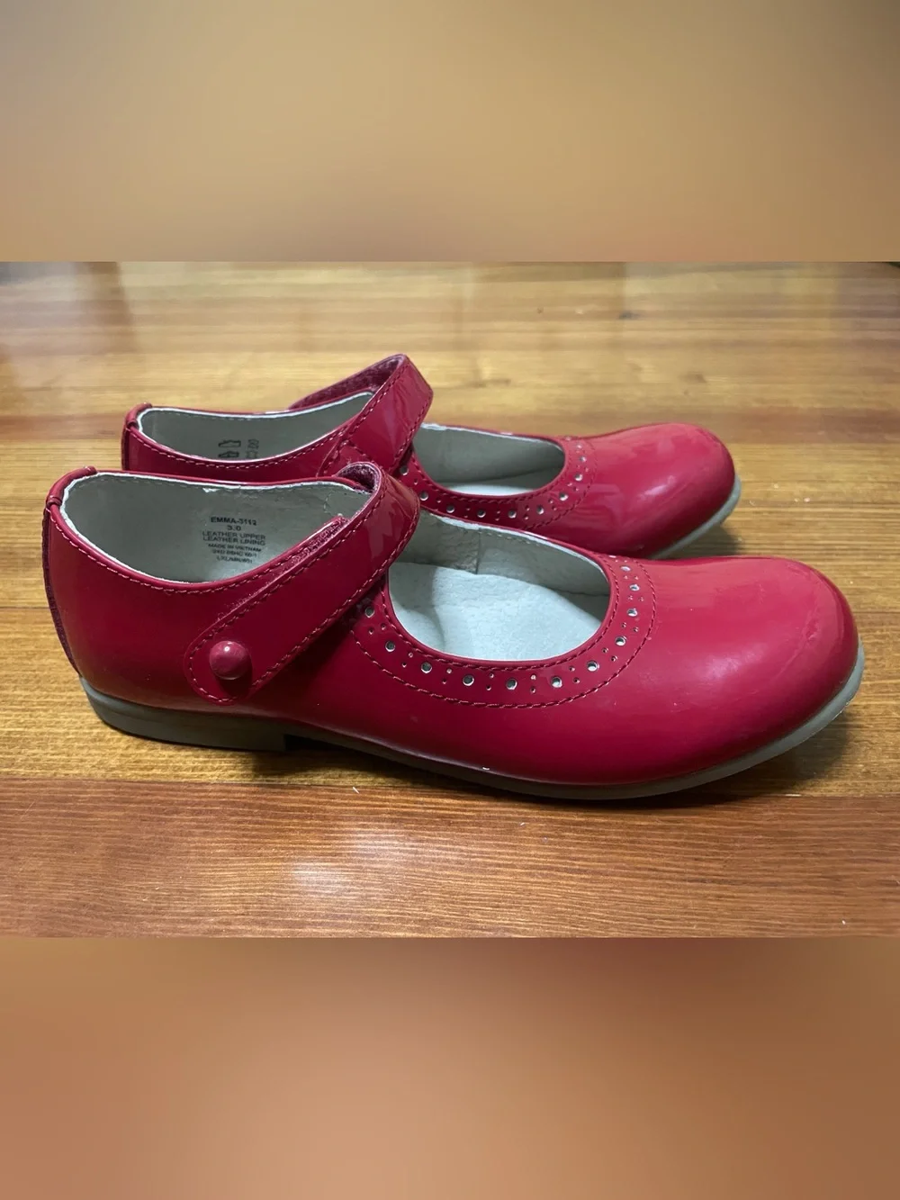 FootMates Emma Red Patent Leather Mary Jane Girls Dress Shoes Size 3